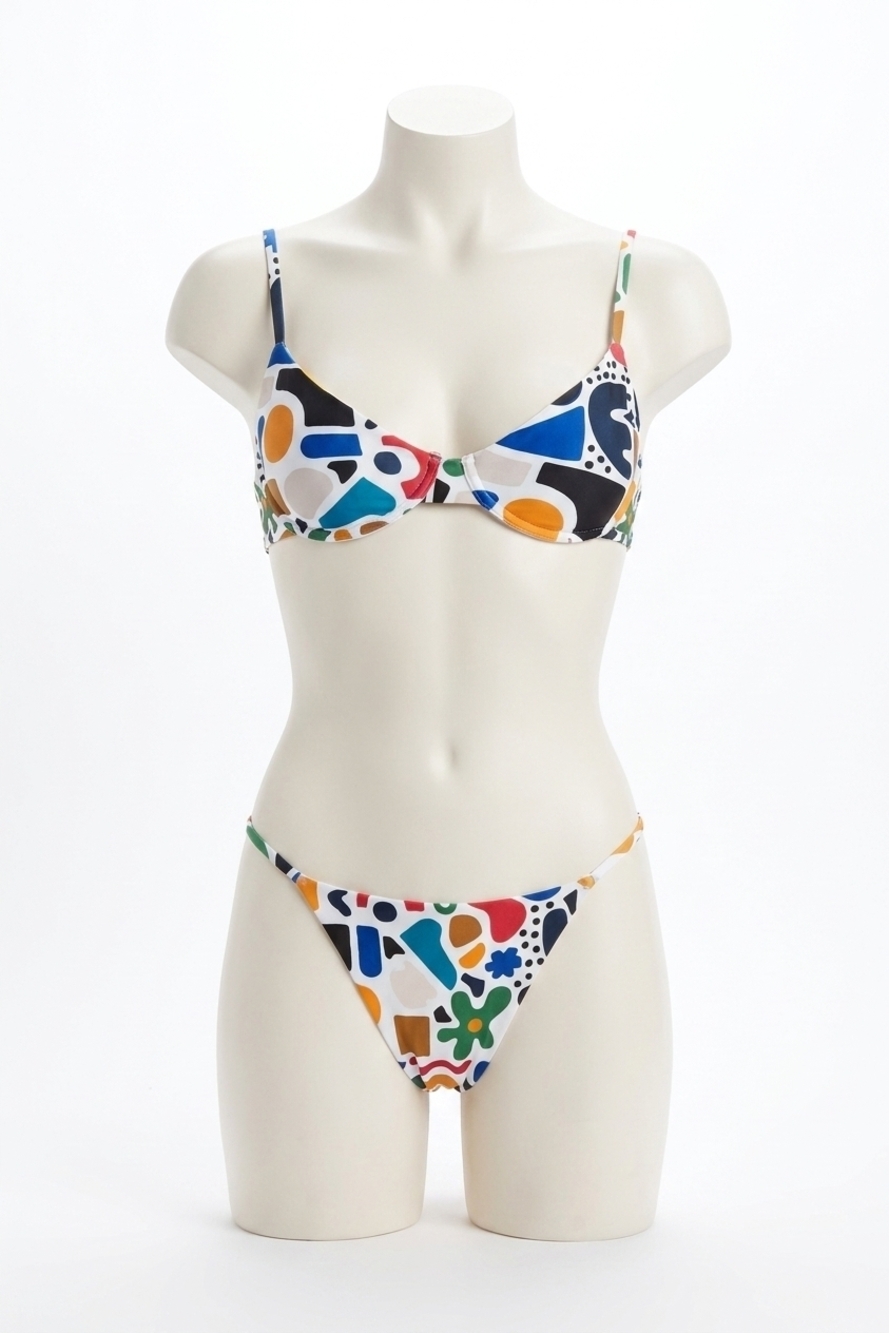 NEW BEACH RIOT camilla top in abstract shapes